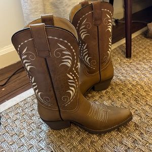 Nashville’s Santiags